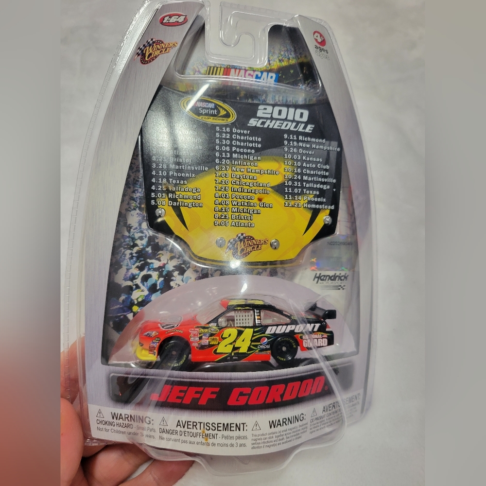 Nascar #24 Jeff Gordon 2010 Schedule Hood and Car